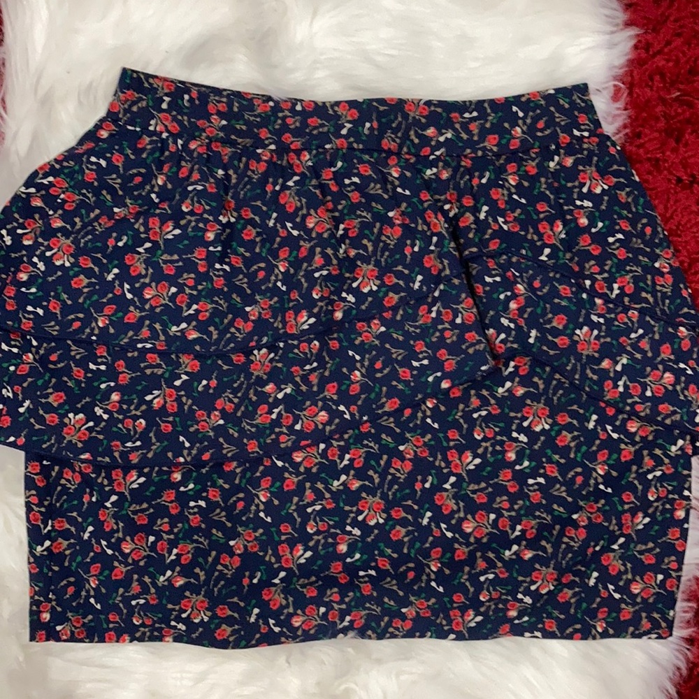 Floral Mini Skirt / Ruffle